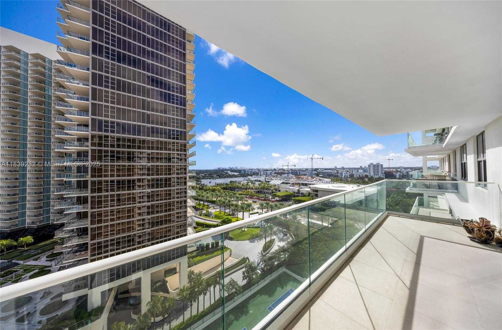 Small Image of 9801 COLLINS AVE #16U, Bal Harbour Number 29