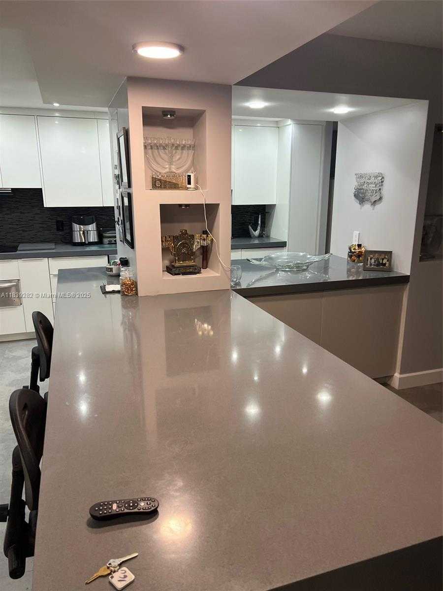 Small Image of 9801 COLLINS AVE #16U, Bal Harbour Number 7