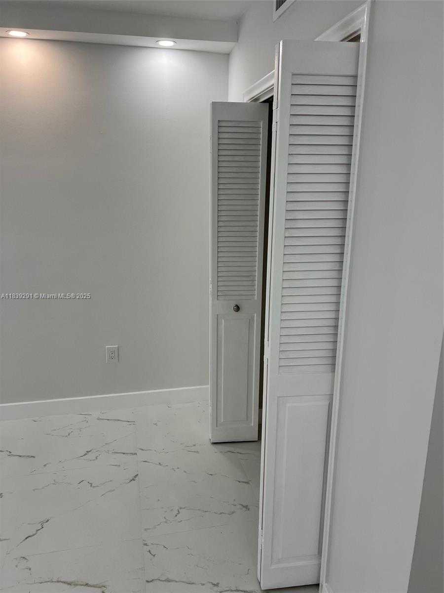 Small Image of 9801 COLLINS AVE #15X, Bal Harbour Number 19