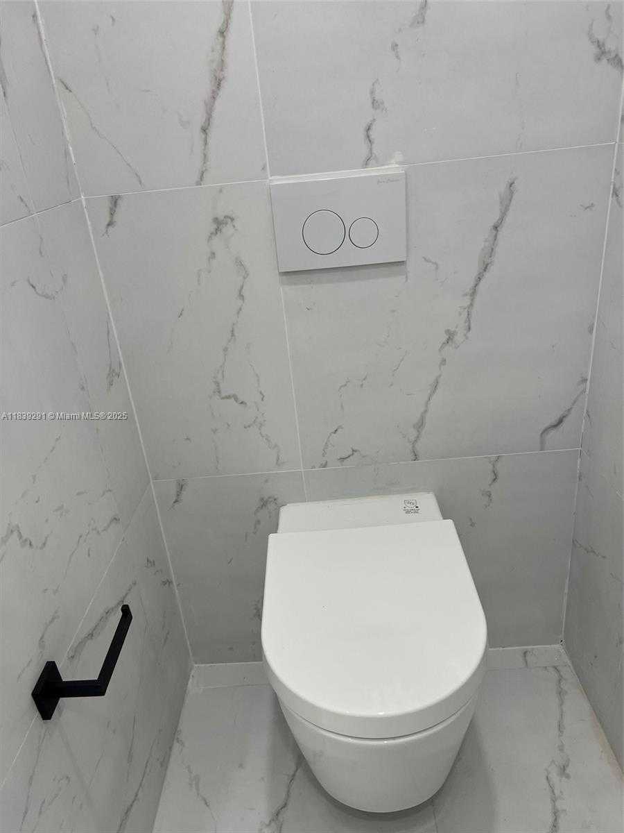 Small Image of 9801 COLLINS AVE #15X, Bal Harbour Number 22