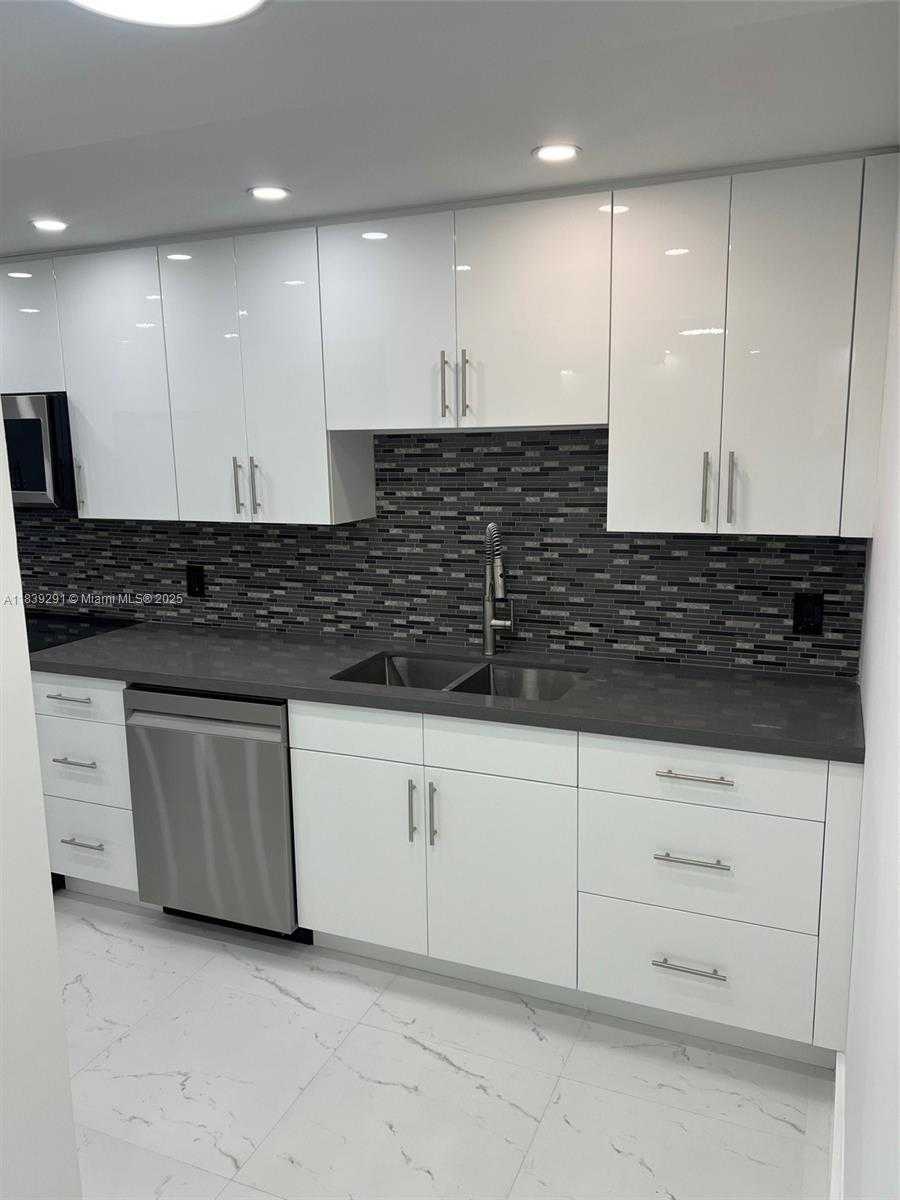 Small Image of 9801 COLLINS AVE #15X, Bal Harbour Number 4