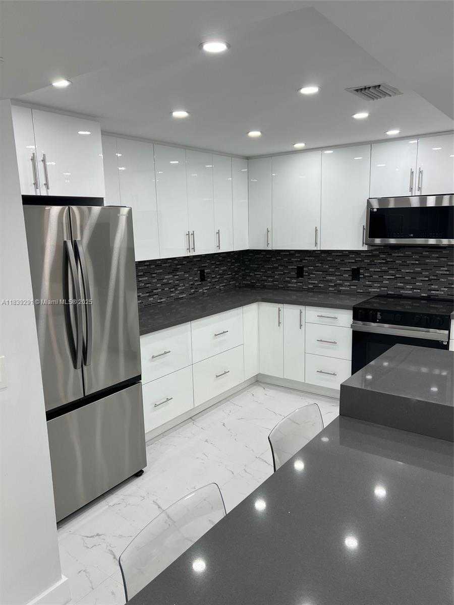 Small Image of 9801 COLLINS AVE #15X, Bal Harbour Number 6