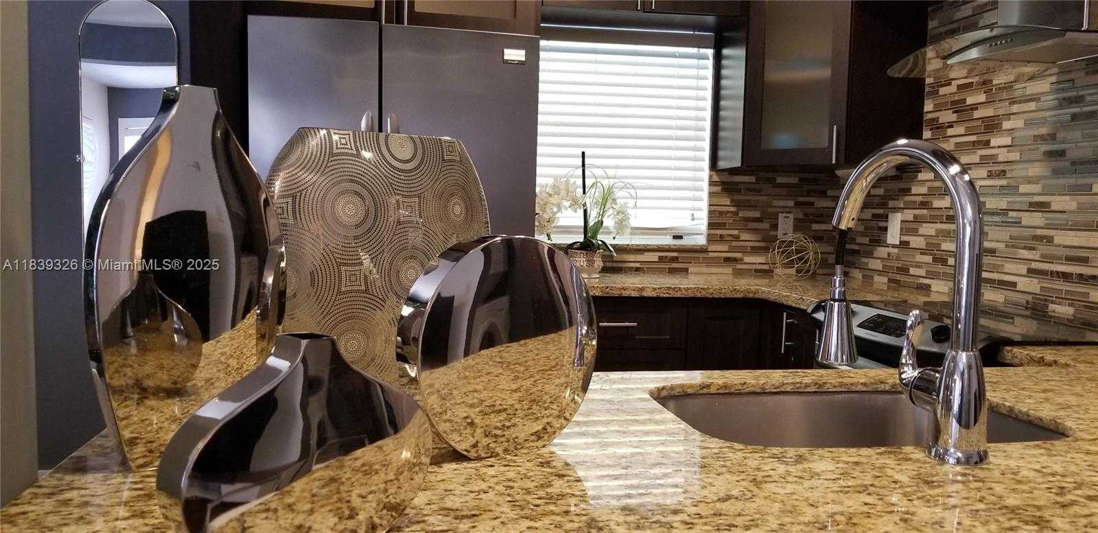 Small Image of 1337 EUCLID AVE #101, Miami Beach Number 26