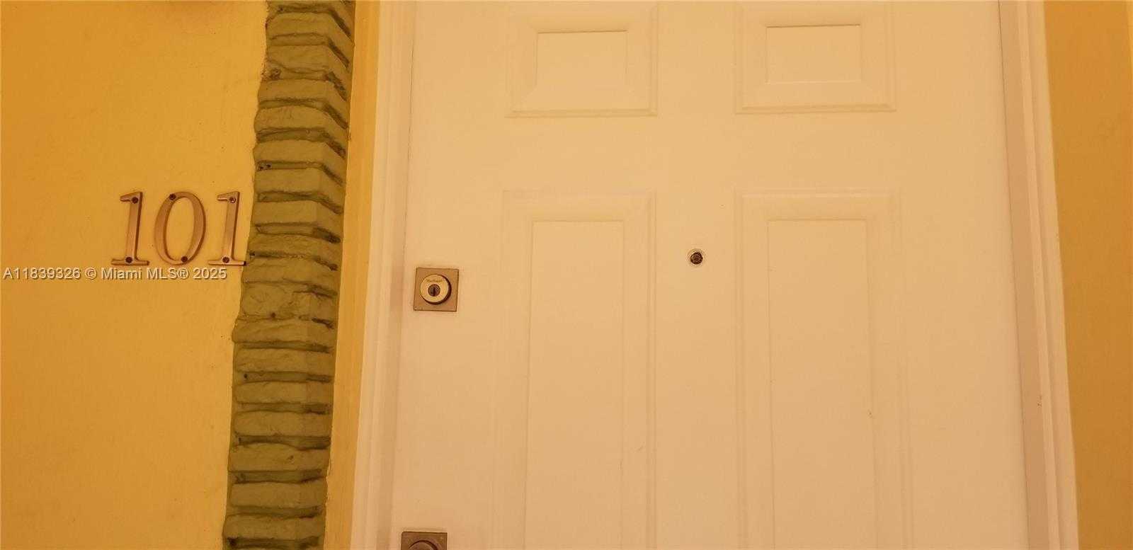 Small Image of 1337 EUCLID AVE #101, Miami Beach Number 4