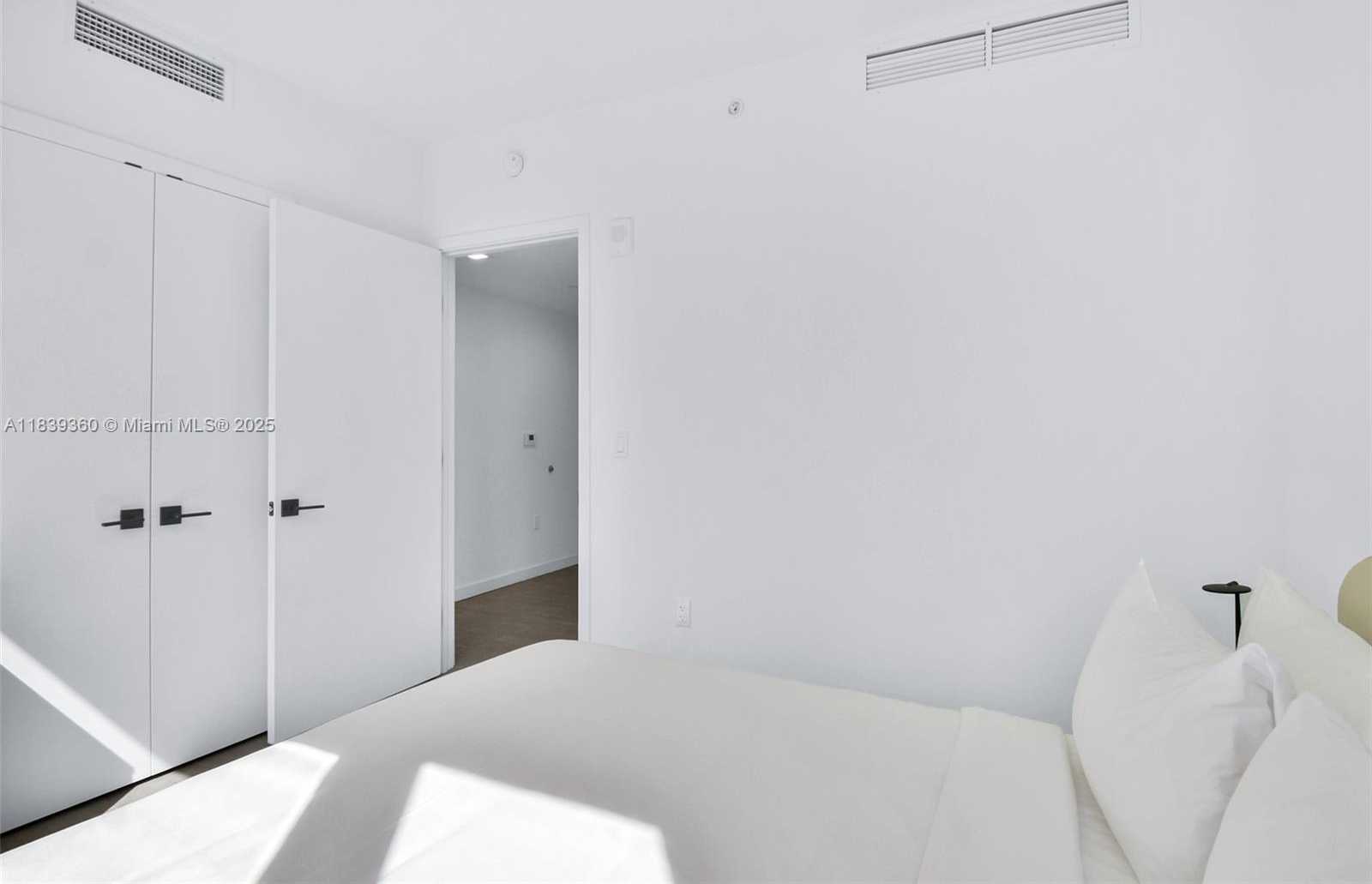 Small Image of 227 NORTH EAST 2ND ST #2000, Miami Number 26