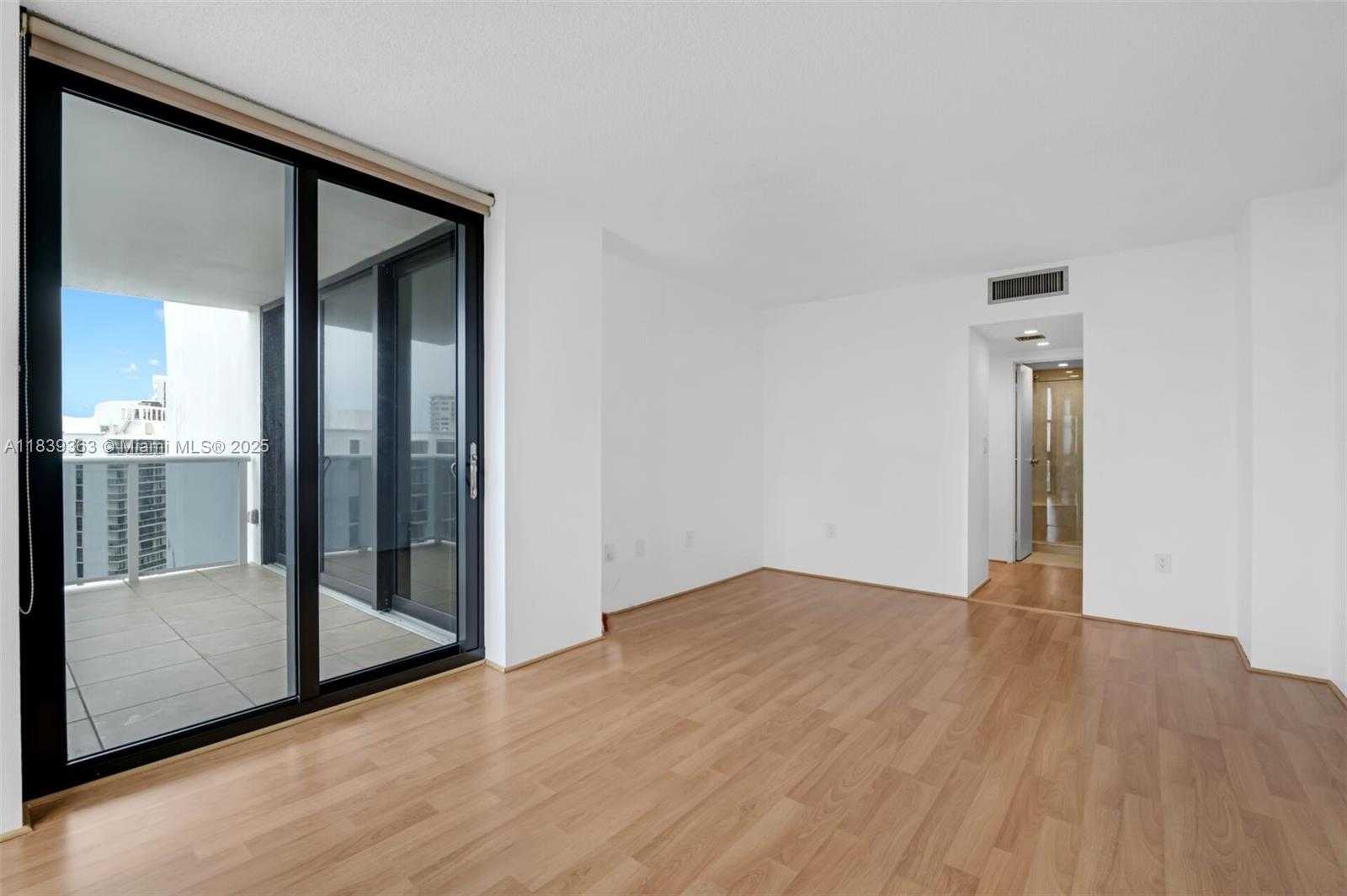 Small Image of 3675 NORTH COUNTRY CLUB DR #2302, Aventura Number 13
