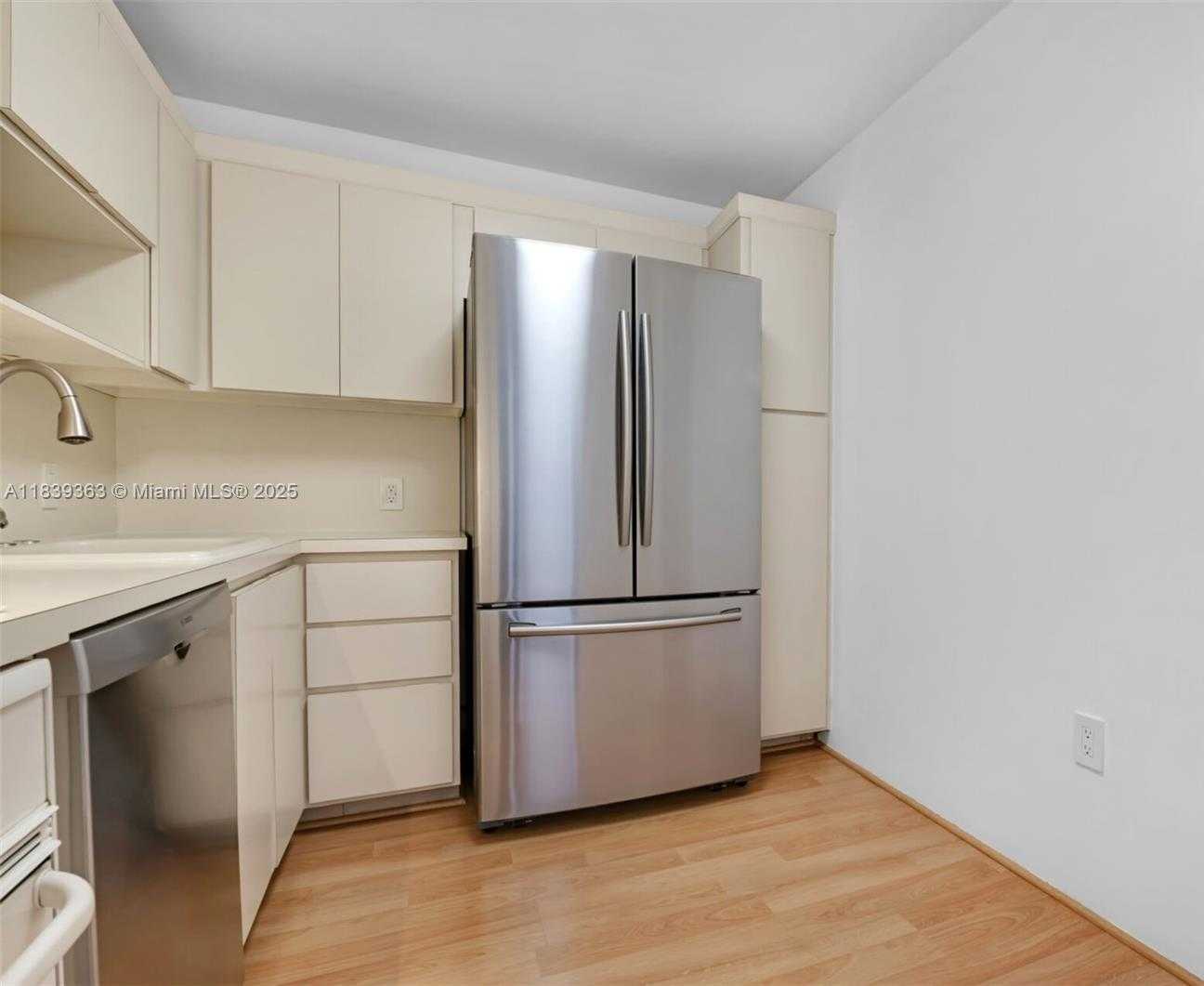 Small Image of 3675 NORTH COUNTRY CLUB DR #2302, Aventura Number 17