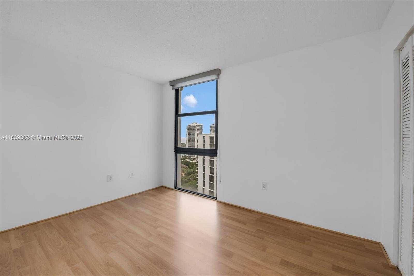 Small Image of 3675 NORTH COUNTRY CLUB DR #2302, Aventura Number 22