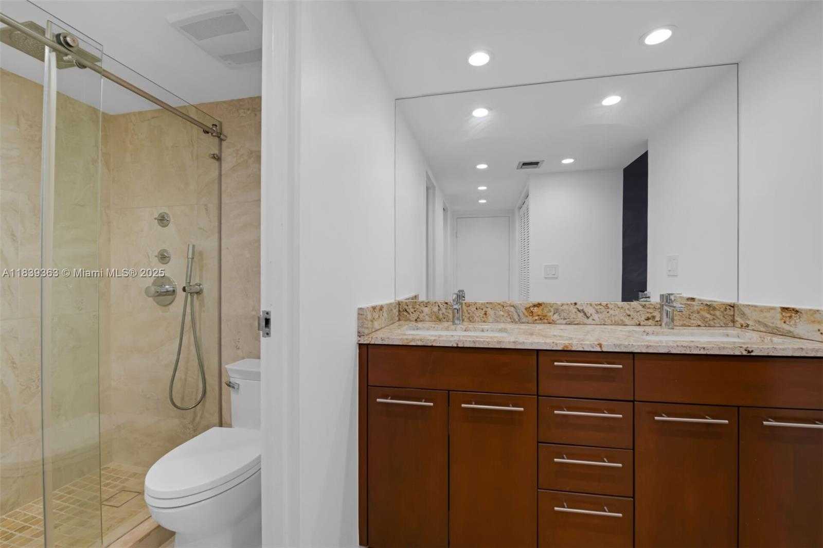Small Image of 3675 NORTH COUNTRY CLUB DR #2302, Aventura Number 30