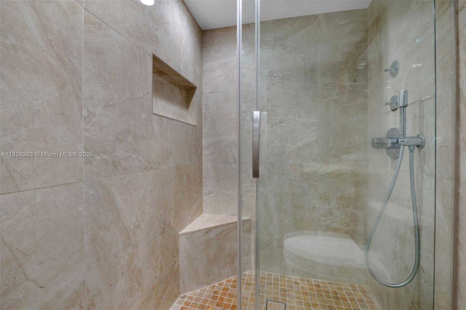 Small Image of 3675 NORTH COUNTRY CLUB DR #2302, Aventura Number 33