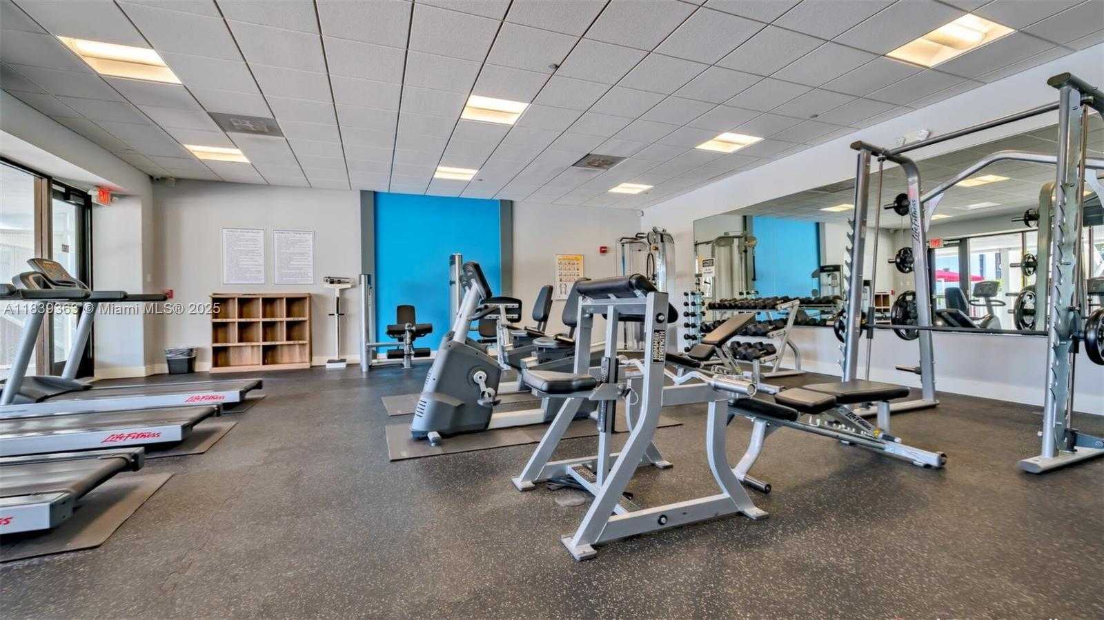 Small Image of 3675 NORTH COUNTRY CLUB DR #2302, Aventura Number 41