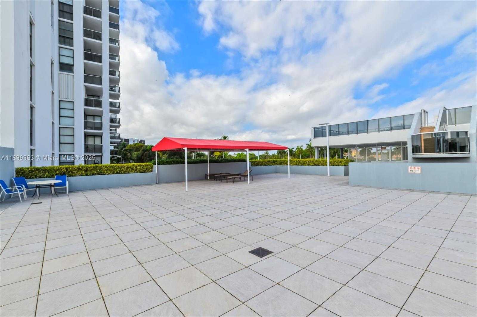 Small Image of 3675 NORTH COUNTRY CLUB DR #2302, Aventura Number 44