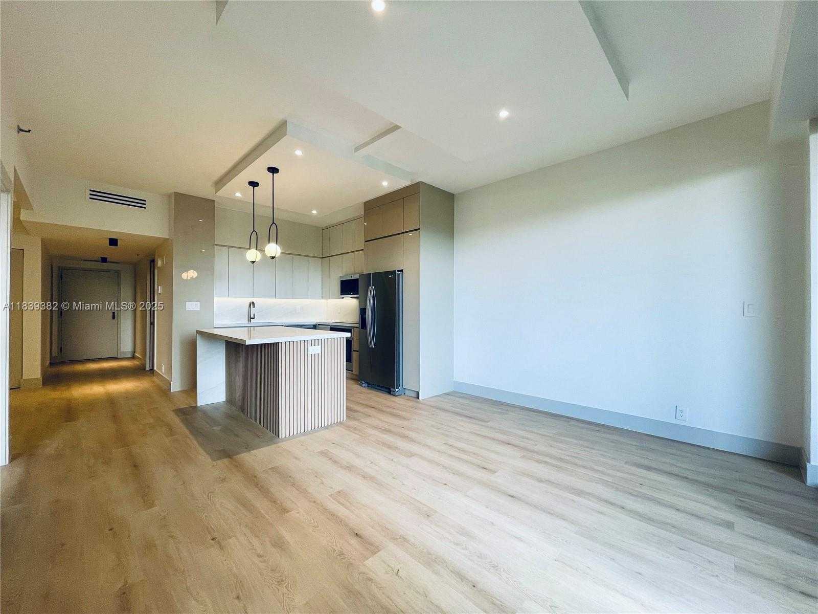 Small Image of 201 CRANDON BLVD #305, Key Biscayne Number 17