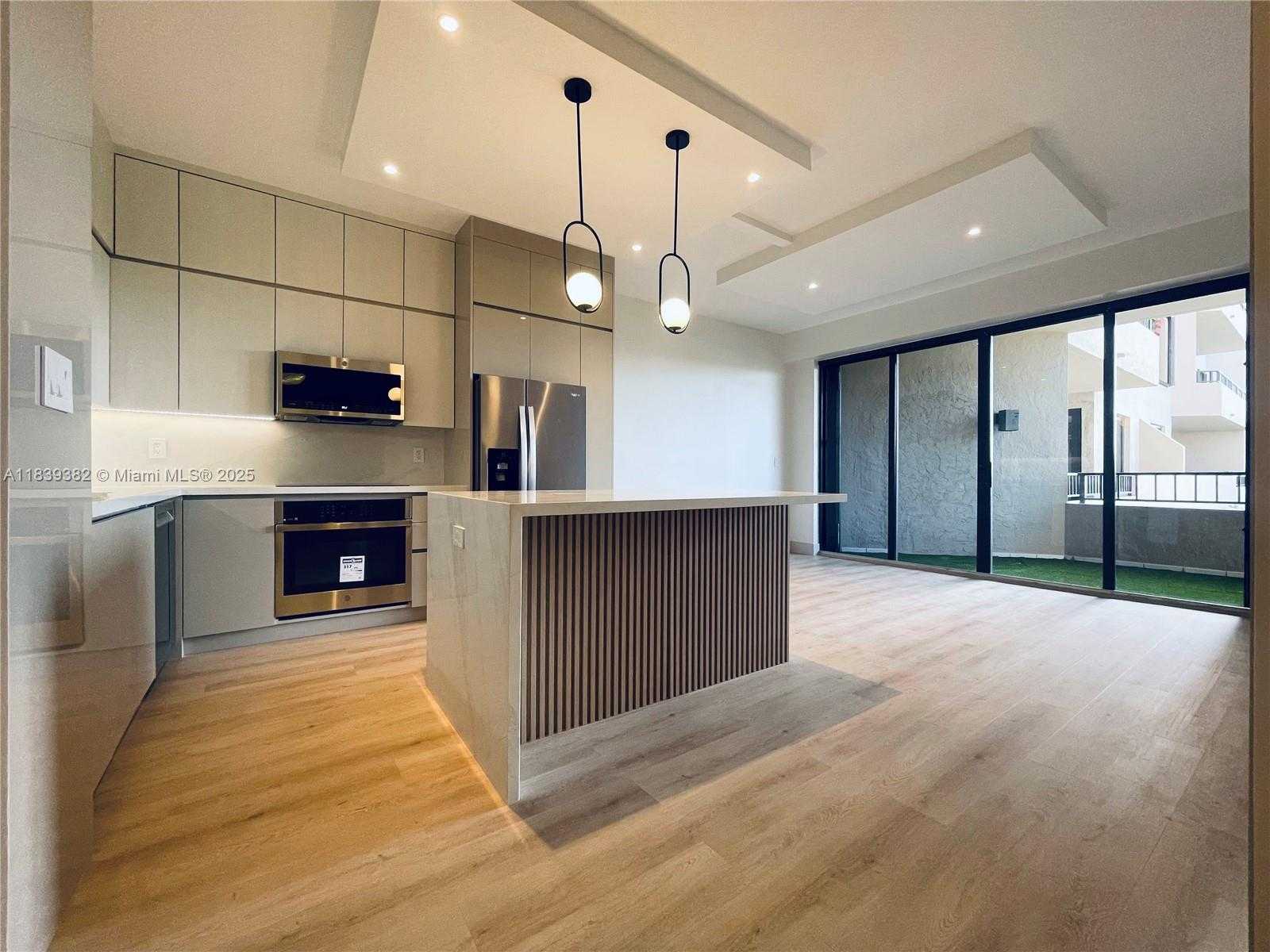 Small Image of 201 CRANDON BLVD #305, Key Biscayne Number 19