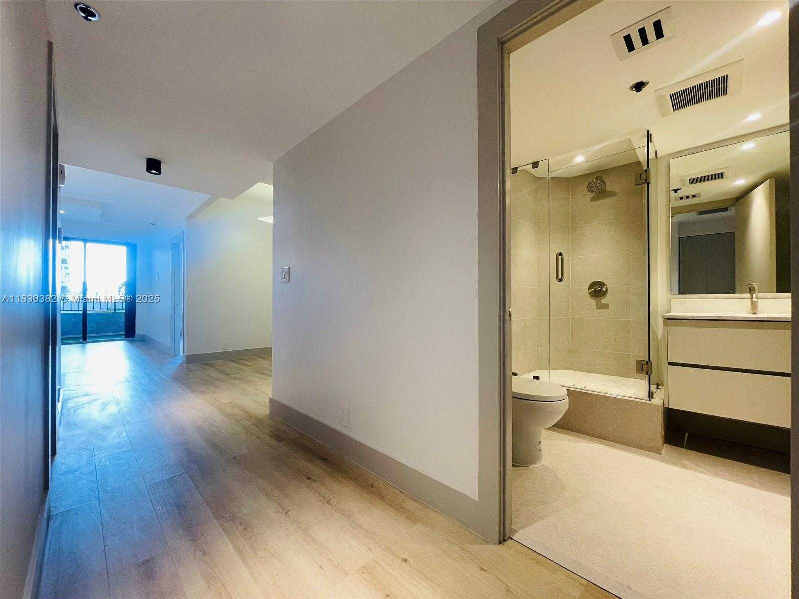 Small Image of 201 CRANDON BLVD #305, Key Biscayne Number 25