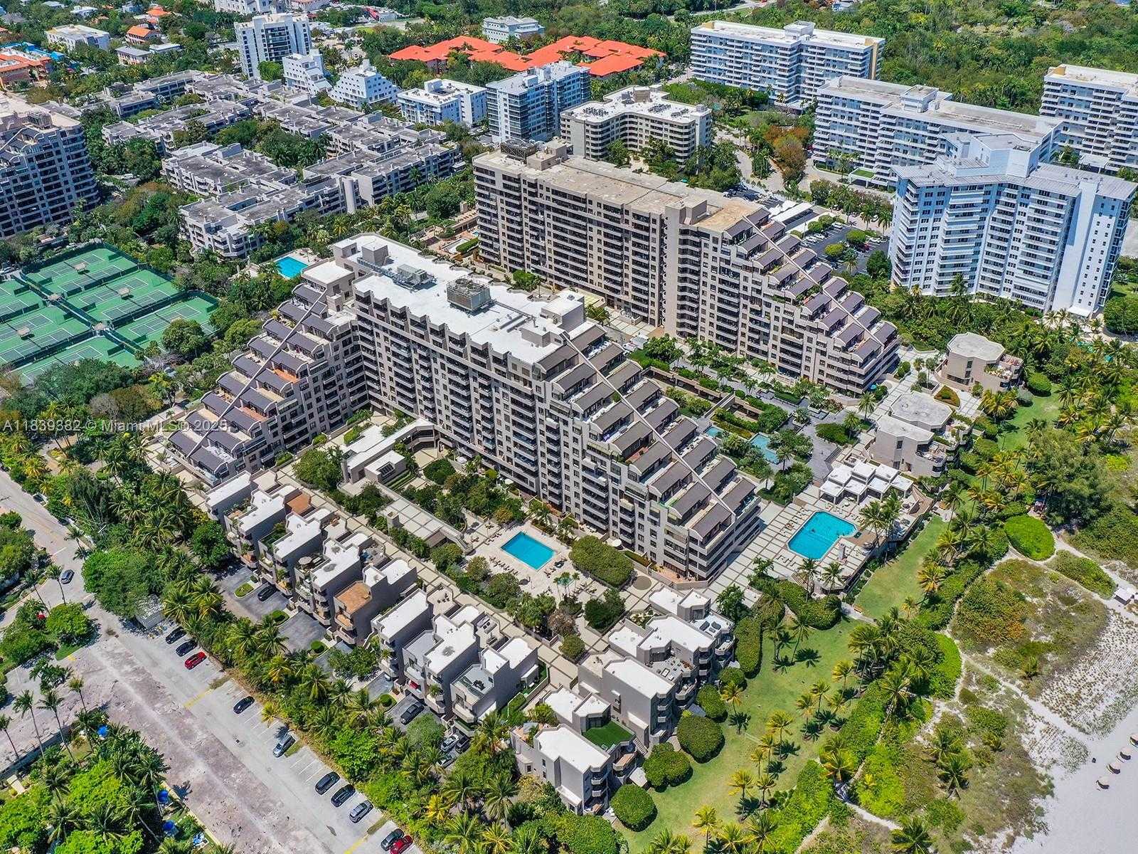 Small Image of 201 CRANDON BLVD #305, Key Biscayne Number 29