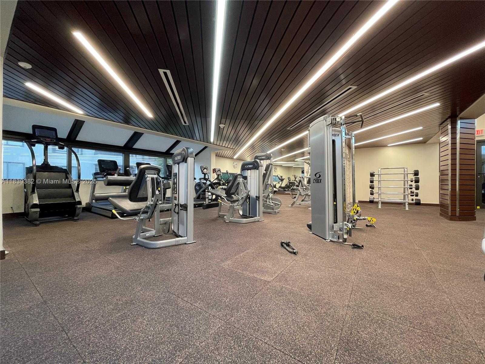 Small Image of 201 CRANDON BLVD #305, Key Biscayne Number 31