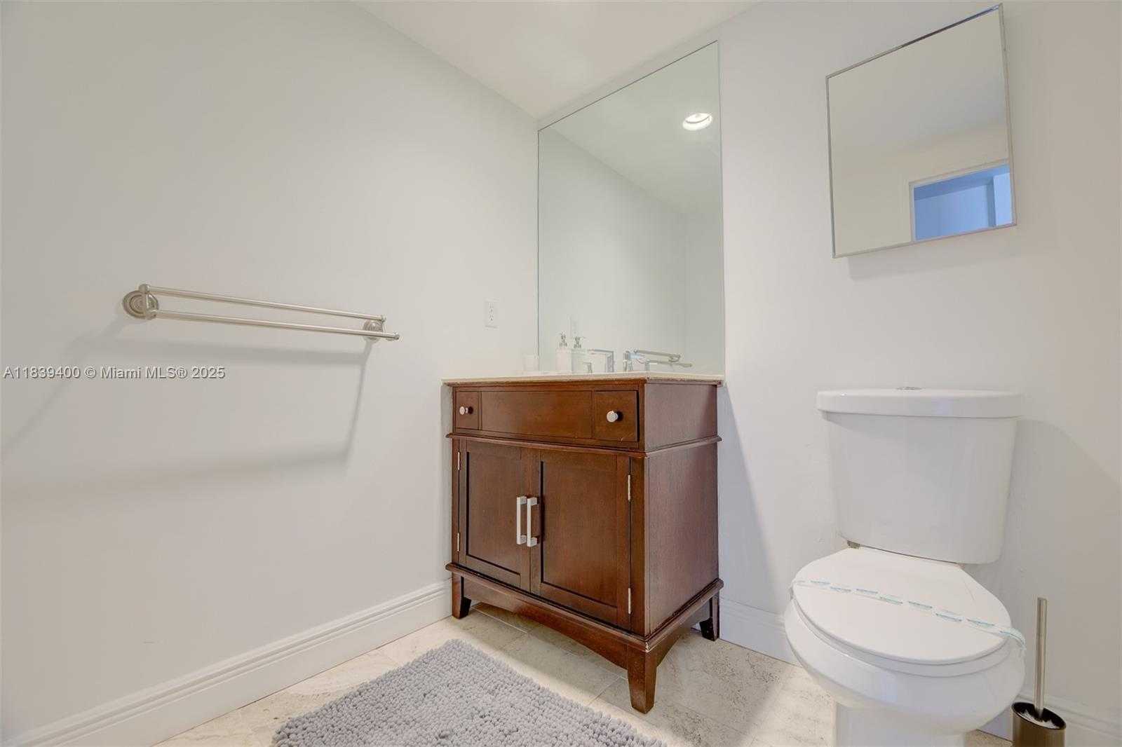 Small Image of 3801 SOUTH OCEAN DR #5L, Hollywood Number 13