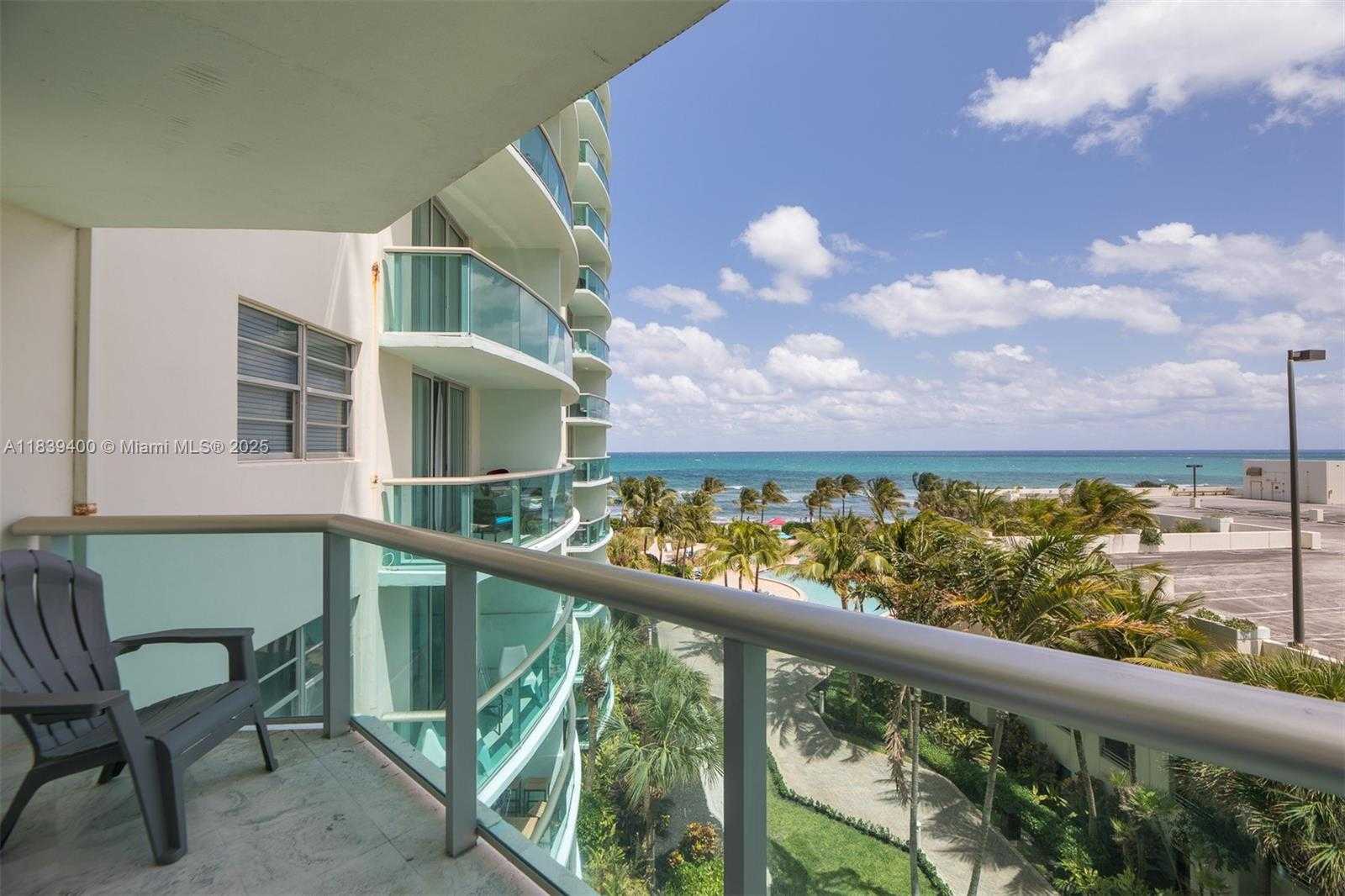 Small Image of 3801 SOUTH OCEAN DR #5L, Hollywood Number 4
