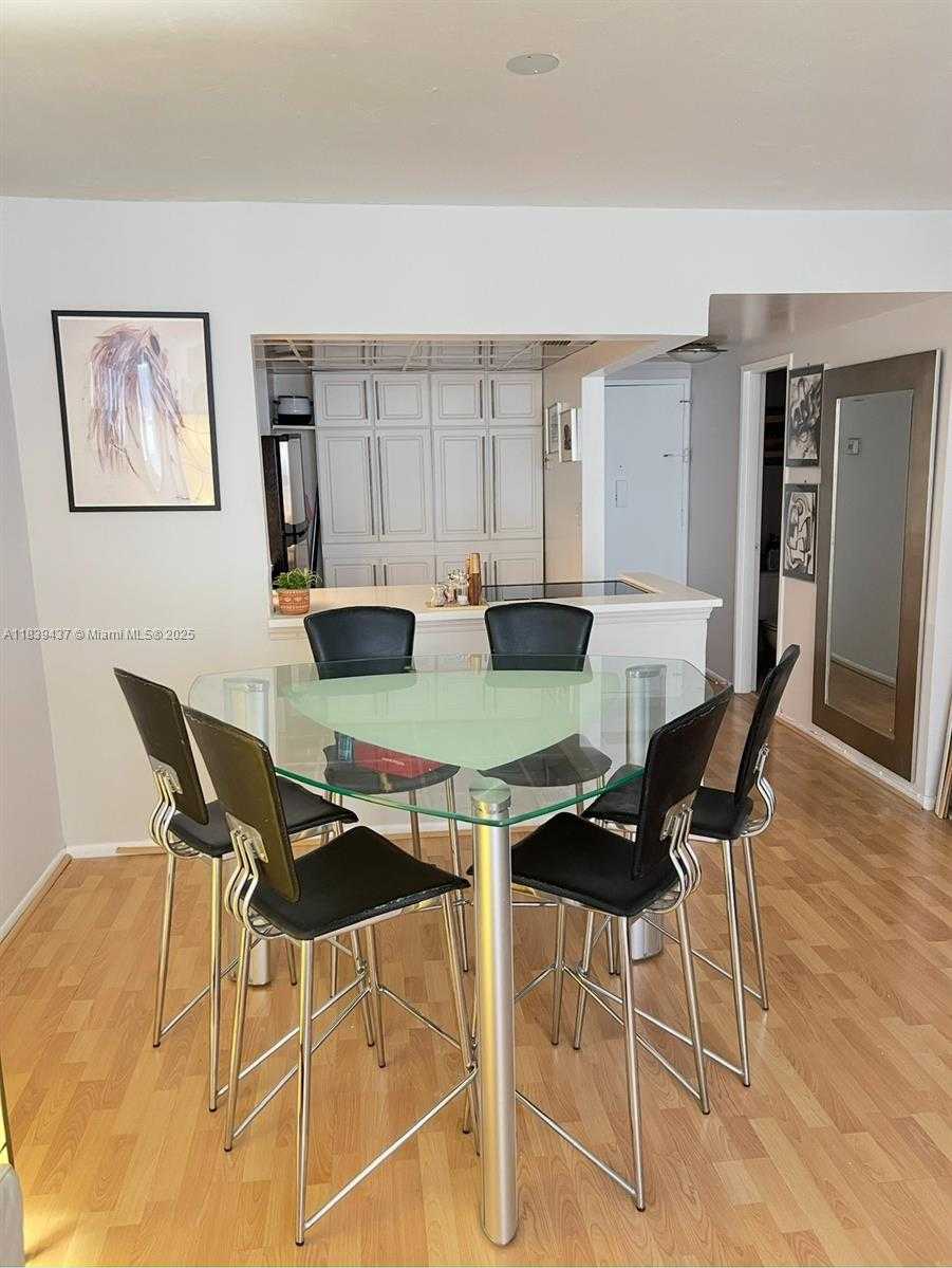 Small Image of 1228 WEST AVE #911, Miami Beach Number 6