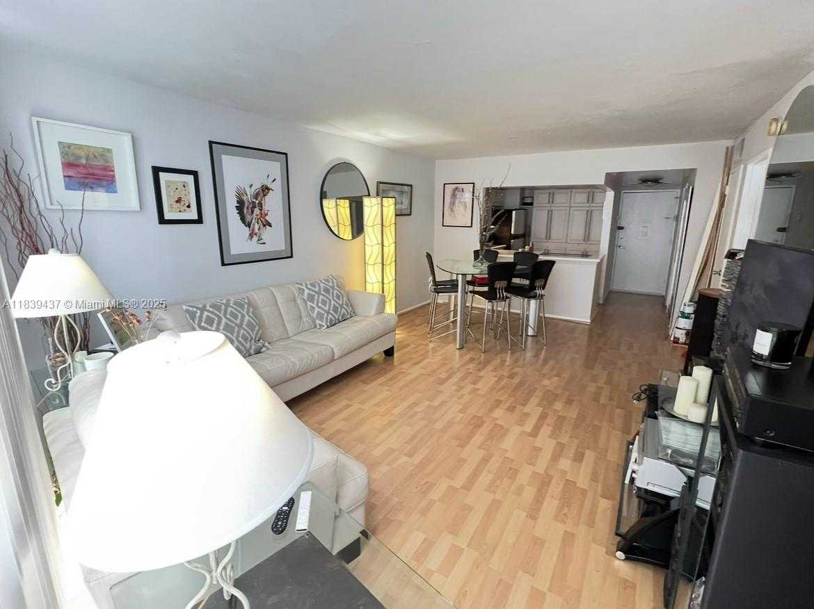 Small Image of 1228 WEST AVE #911, Miami Beach Number 8