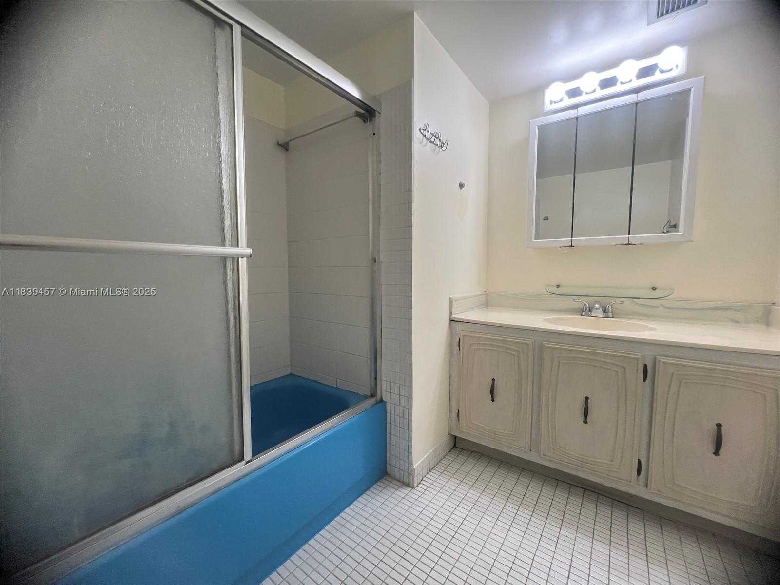 Small Image of 2821 NORTH MIAMI BEACH BLVD #2E, North Miami Beach Number 18