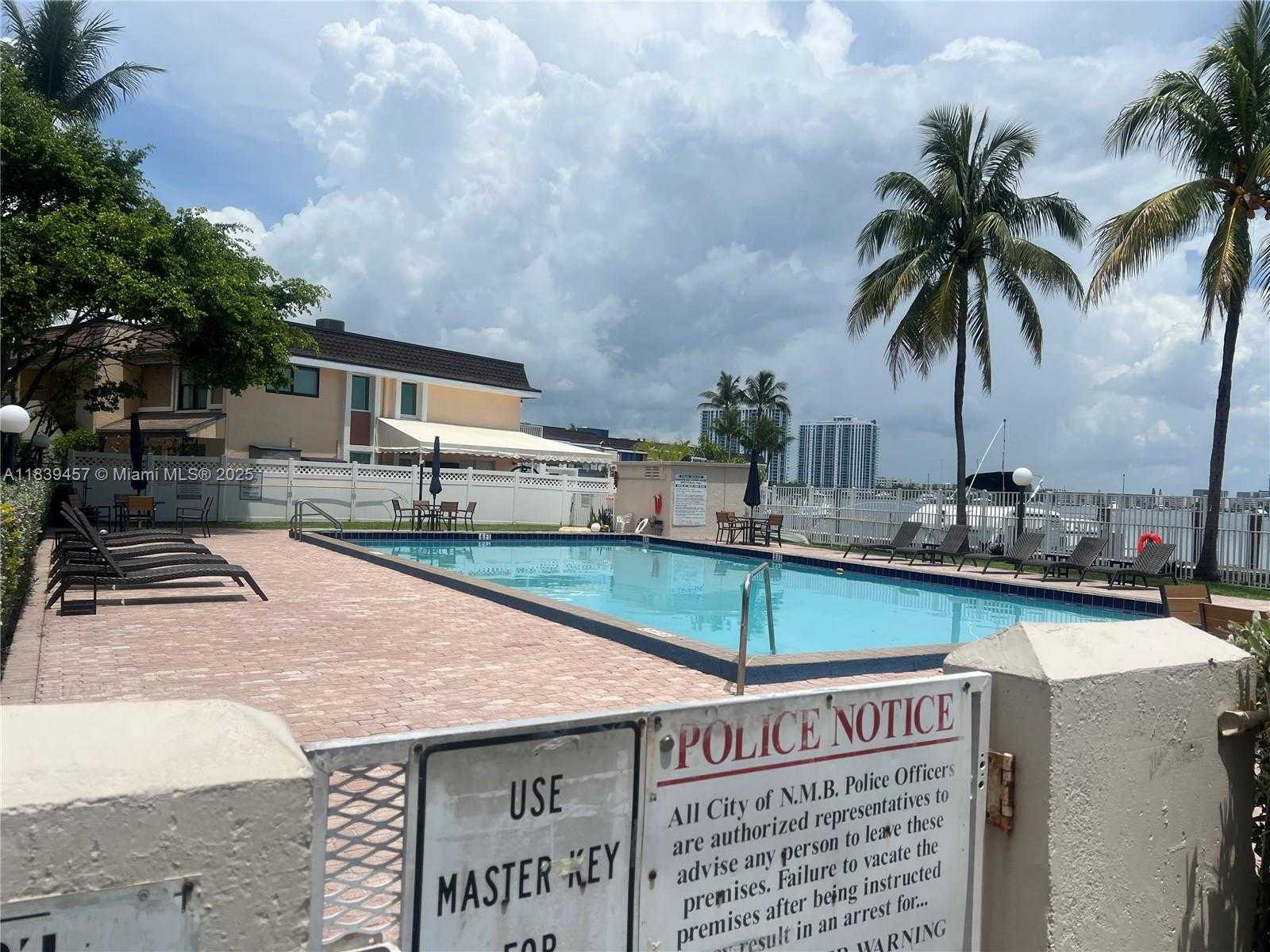 Small Image of 2821 NORTH MIAMI BEACH BLVD #2E, North Miami Beach Number 6