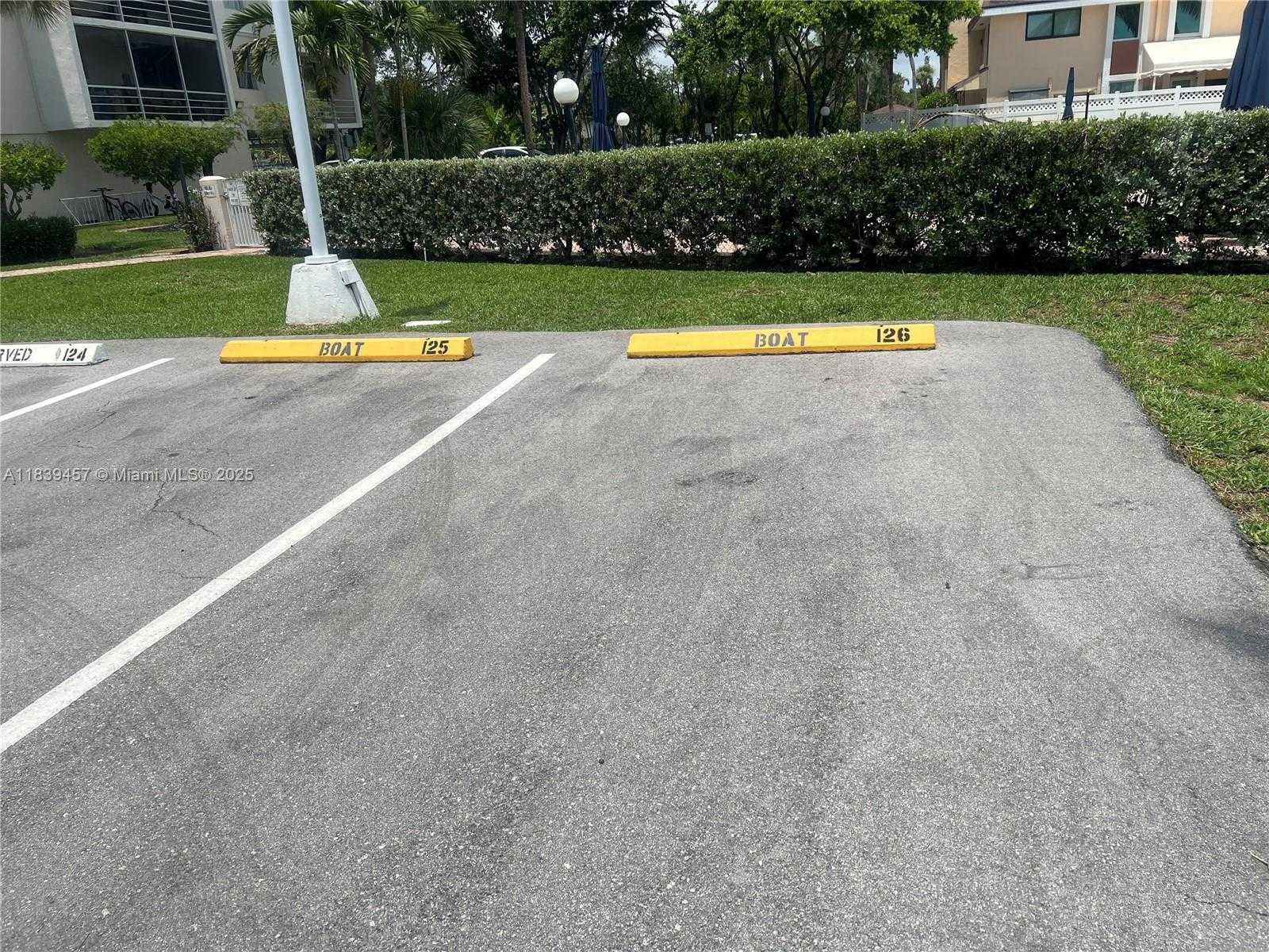 Small Image of 2821 NORTH MIAMI BEACH BLVD #2E, North Miami Beach Number 7