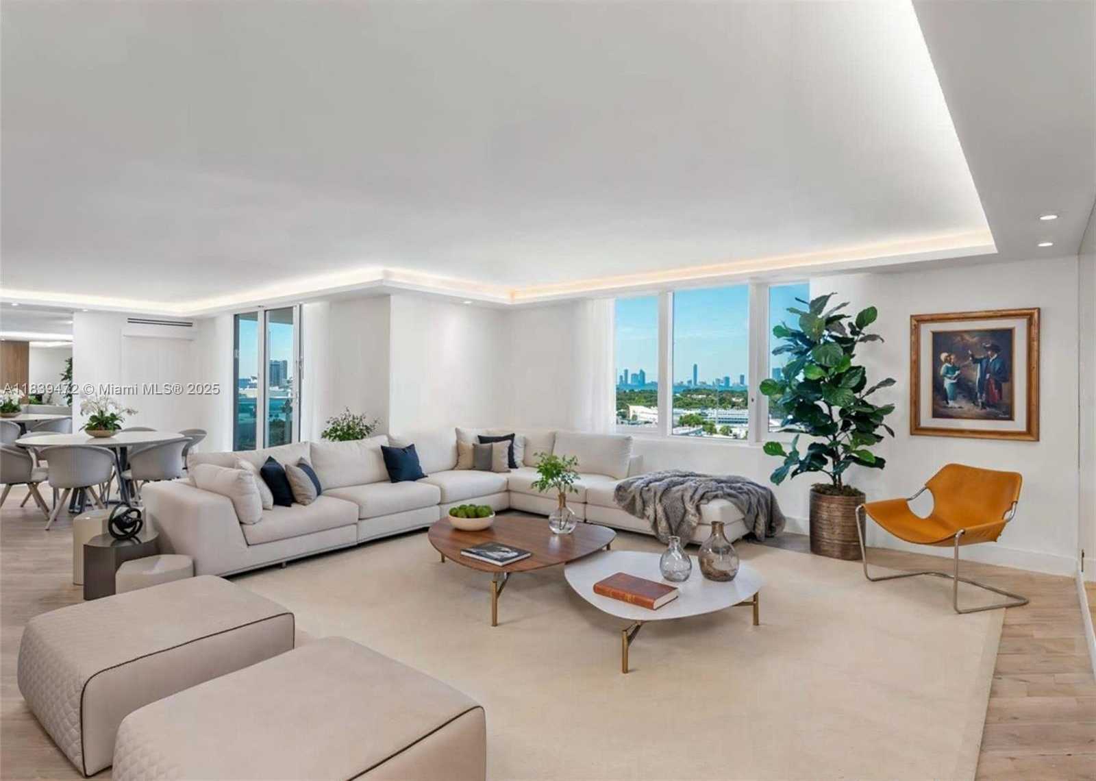 Small Image of 2301 COLLINS AVE #1432, Miami Beach Number 2