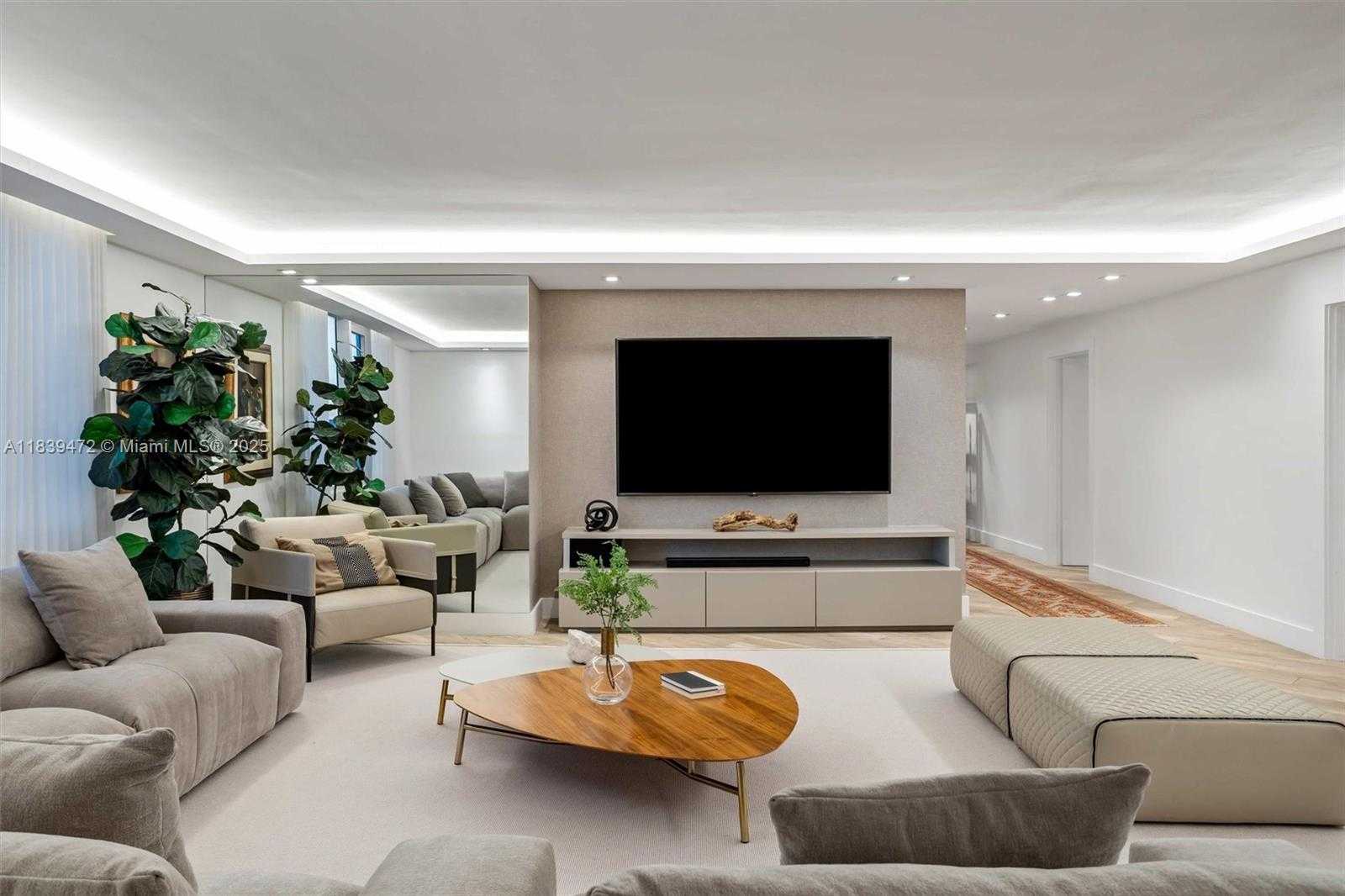Small Image of 2301 COLLINS AVE #1432, Miami Beach Number 38