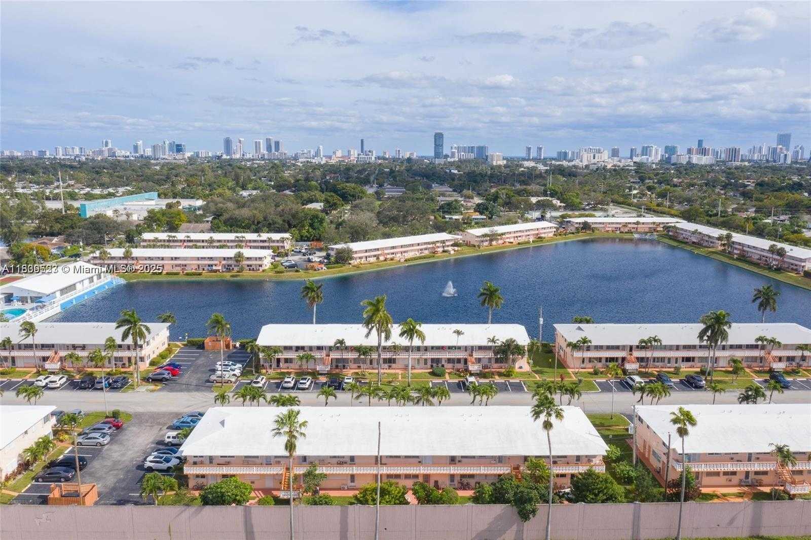 Small Image of 900 SOUTH WEST 11TH AVE #C, Hallandale Beach Number 14