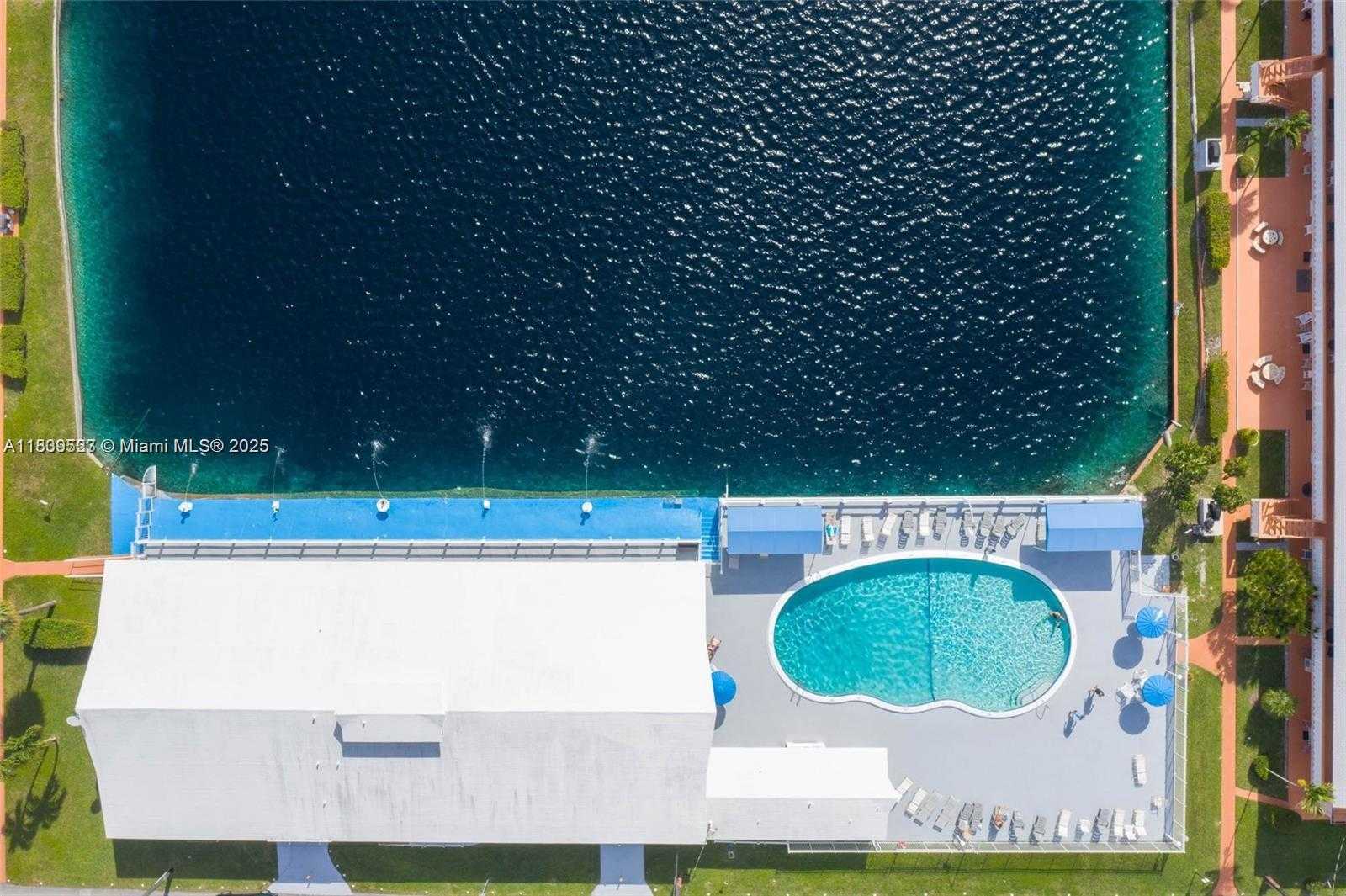 Small Image of 900 SOUTH WEST 11TH AVE #C, Hallandale Beach Number 15