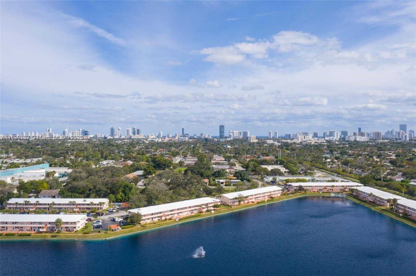 Small Image of 900 SOUTH WEST 11TH AVE #C, Hallandale Beach Number 20