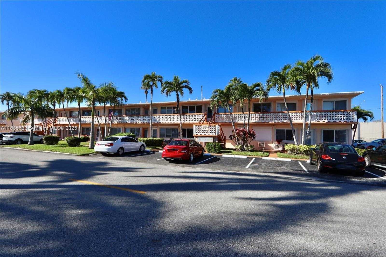 Small Image of 900 SOUTH WEST 11TH AVE #C, Hallandale Beach Number 21