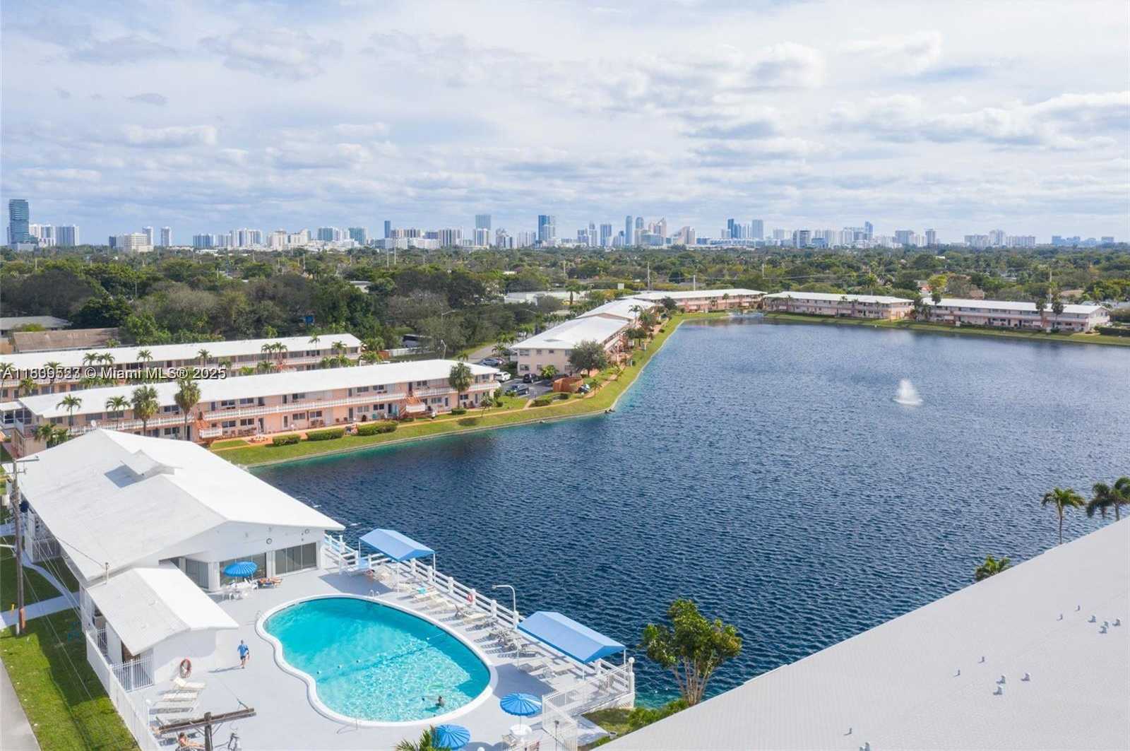 Small Image of 900 SOUTH WEST 11TH AVE #C, Hallandale Beach Number 5
