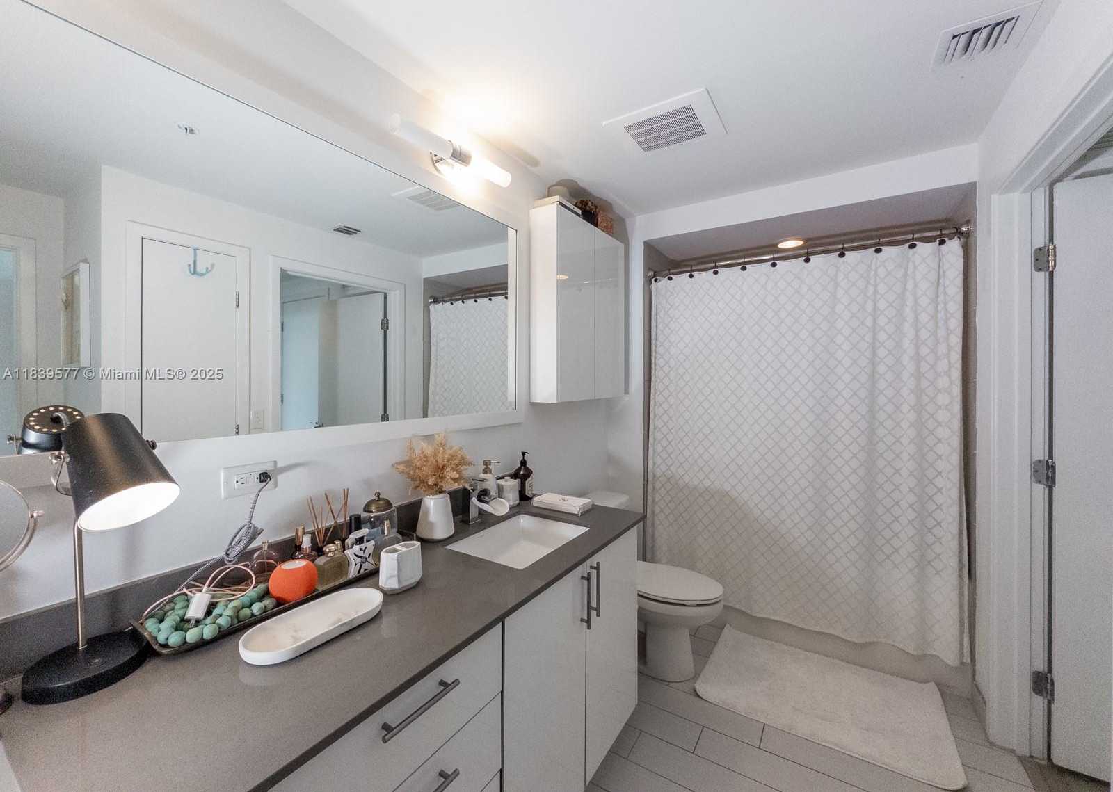 Small Image of 999 SOUTH WEST 1ST AVE #1609, Miami Number 13