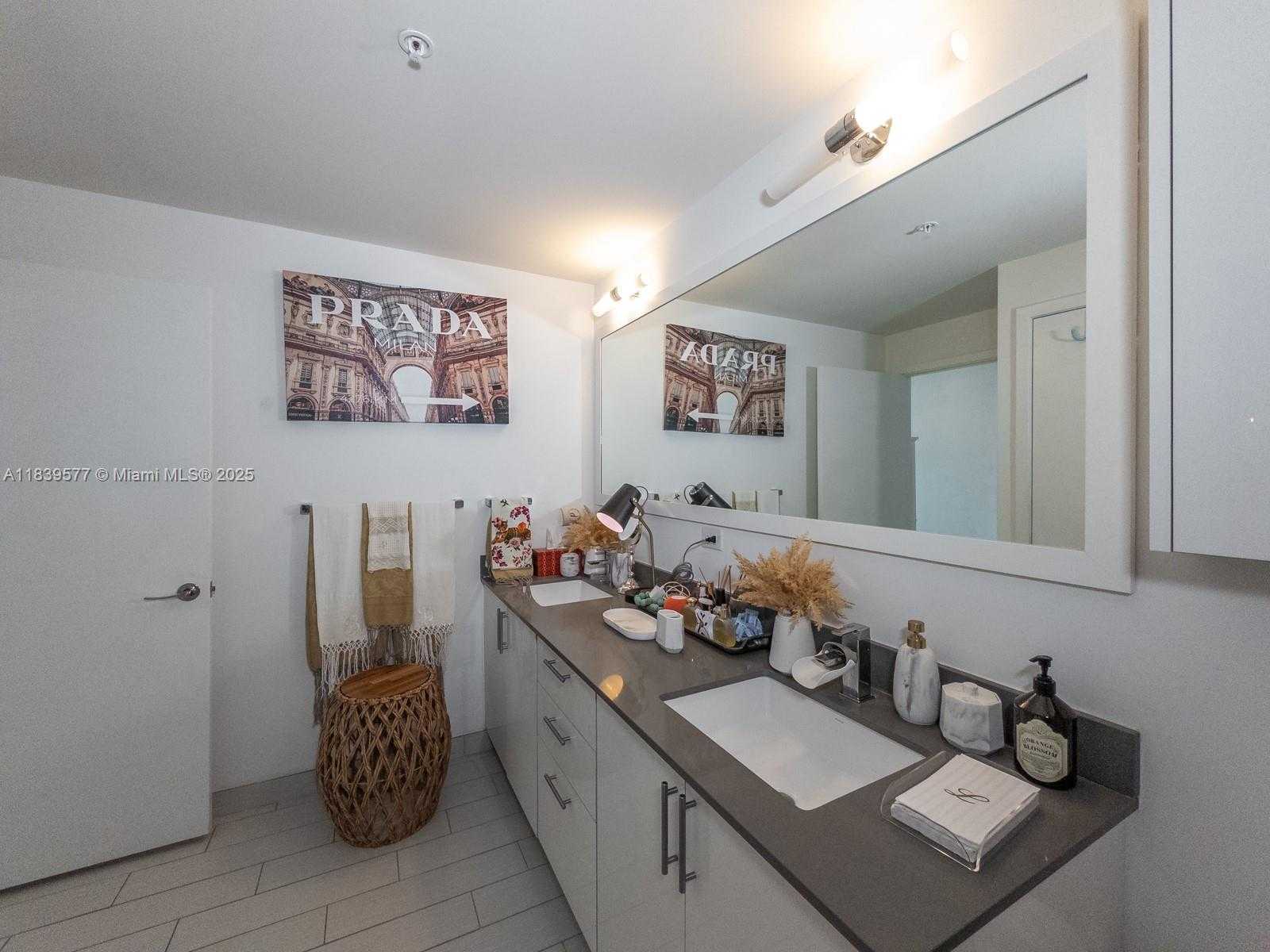 Small Image of 999 SOUTH WEST 1ST AVE #1609, Miami Number 14
