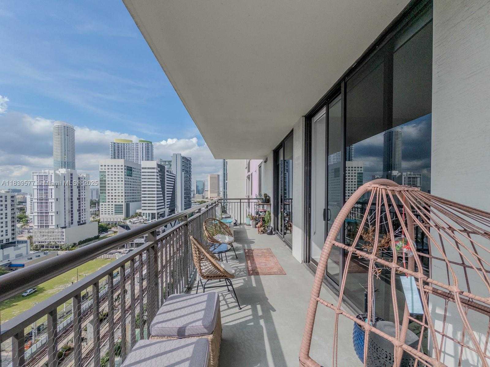 Small Image of 999 SOUTH WEST 1ST AVE #1609, Miami Number 16
