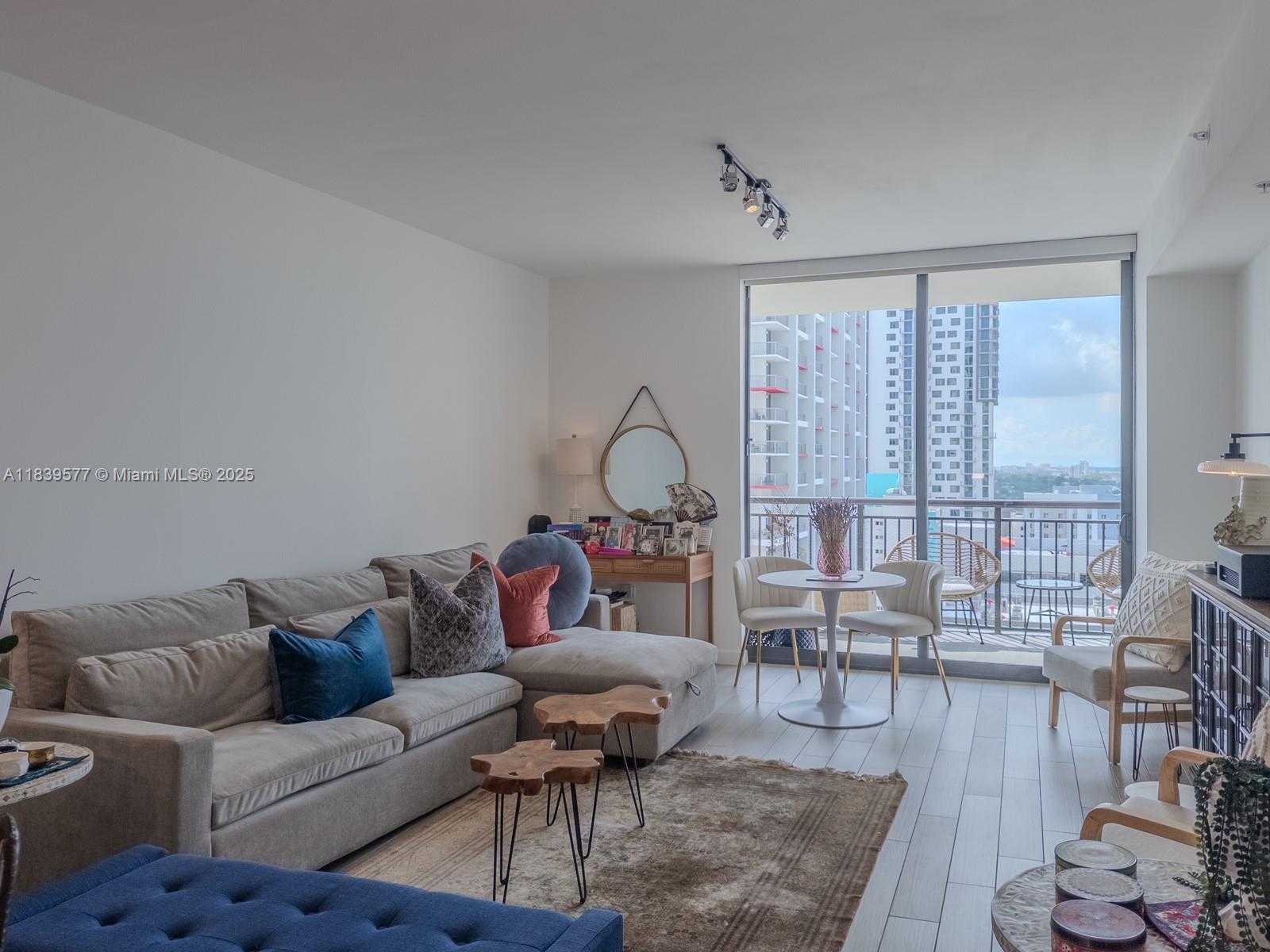 Small Image of 999 SOUTH WEST 1ST AVE #1609, Miami Number 2