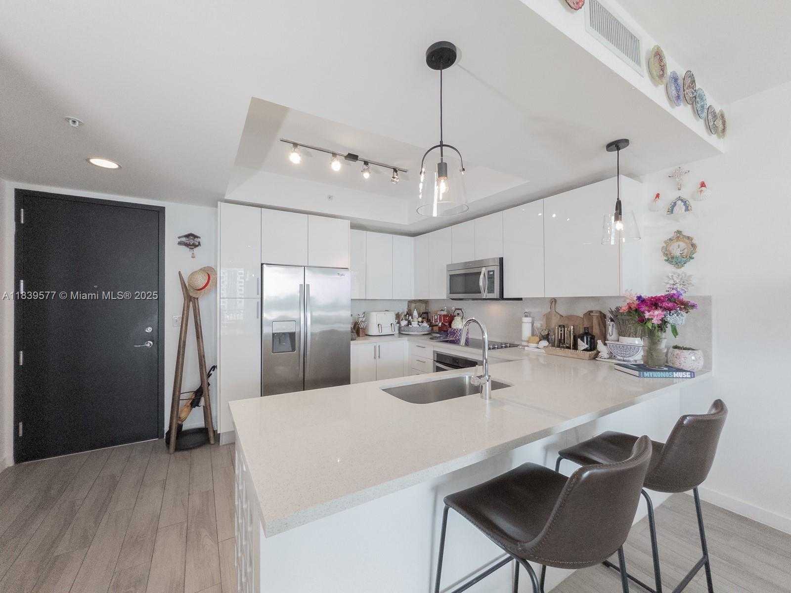 Small Image of 999 SOUTH WEST 1ST AVE #1609, Miami Number 4