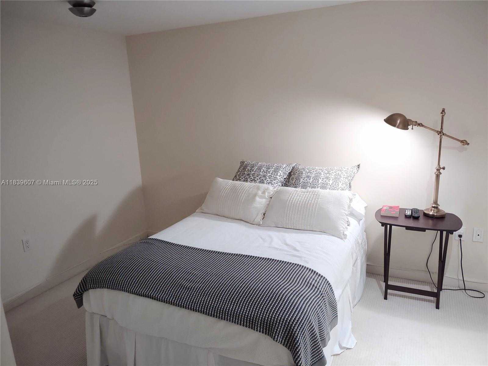 Small Image of 445 GRAND BAY DR #601, Key Biscayne Number 22