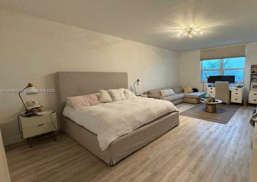 Small Image of 445 GRAND BAY DR #601, Key Biscayne Number 24