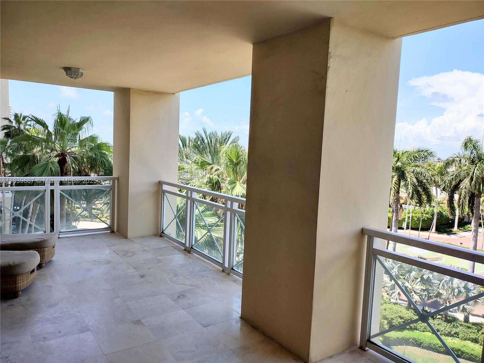 Small Image of 445 GRAND BAY DR #601, Key Biscayne Number 3