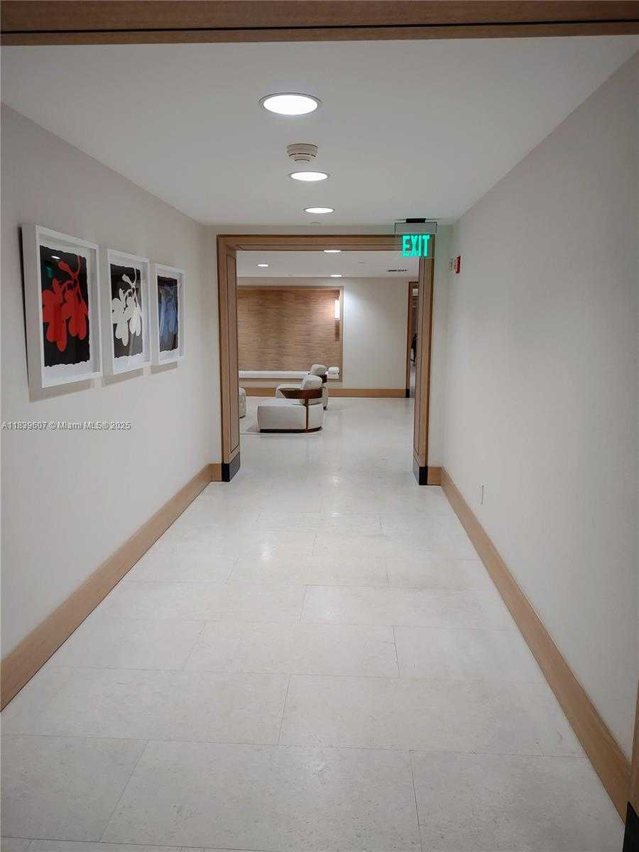 Small Image of 445 GRAND BAY DR #601, Key Biscayne Number 37