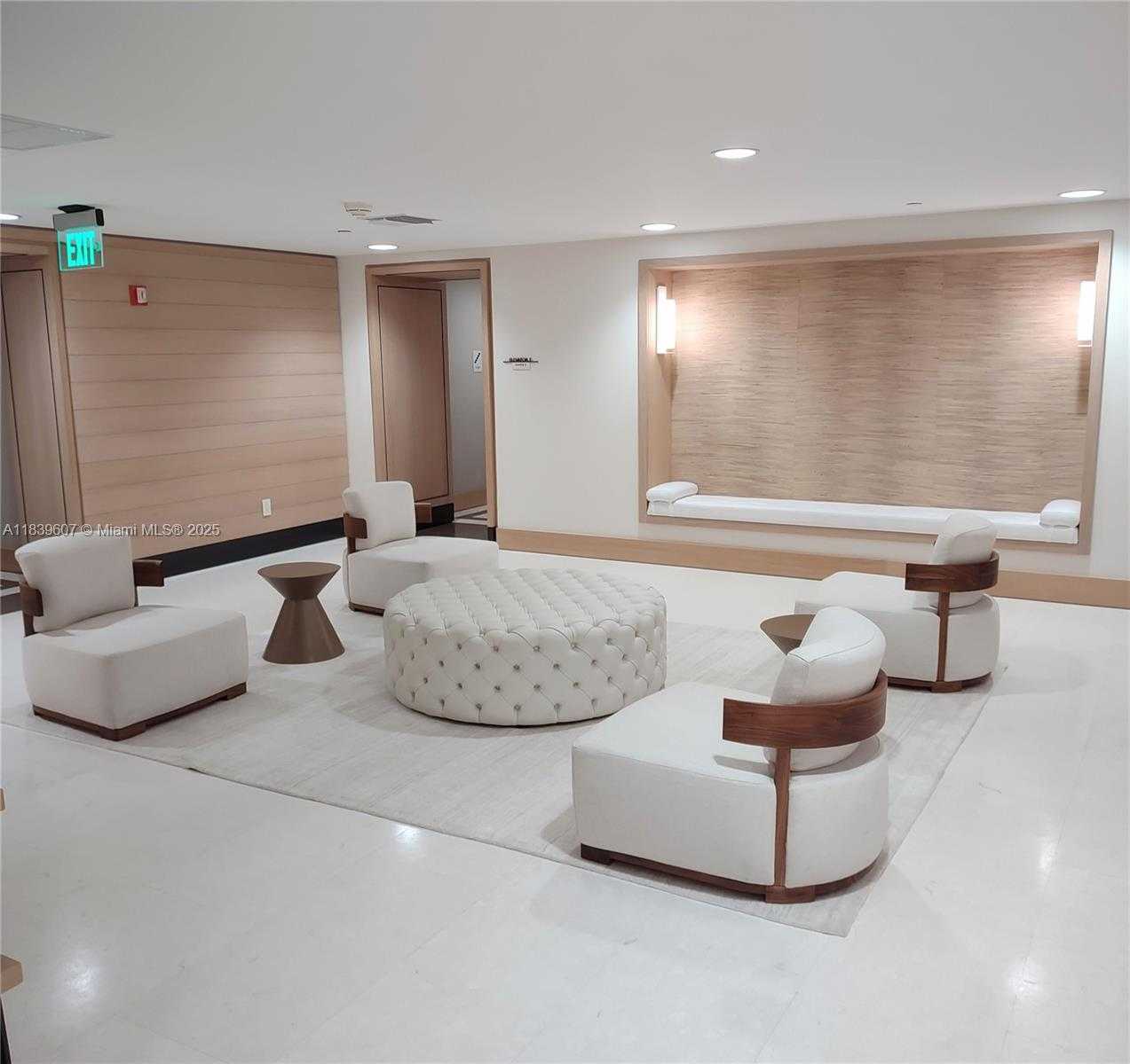 Small Image of 445 GRAND BAY DR #601, Key Biscayne Number 38