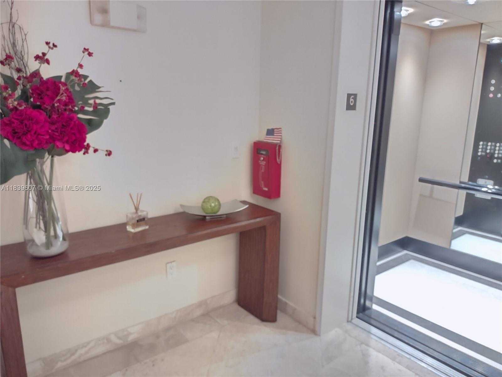 Small Image of 445 GRAND BAY DR #601, Key Biscayne Number 6