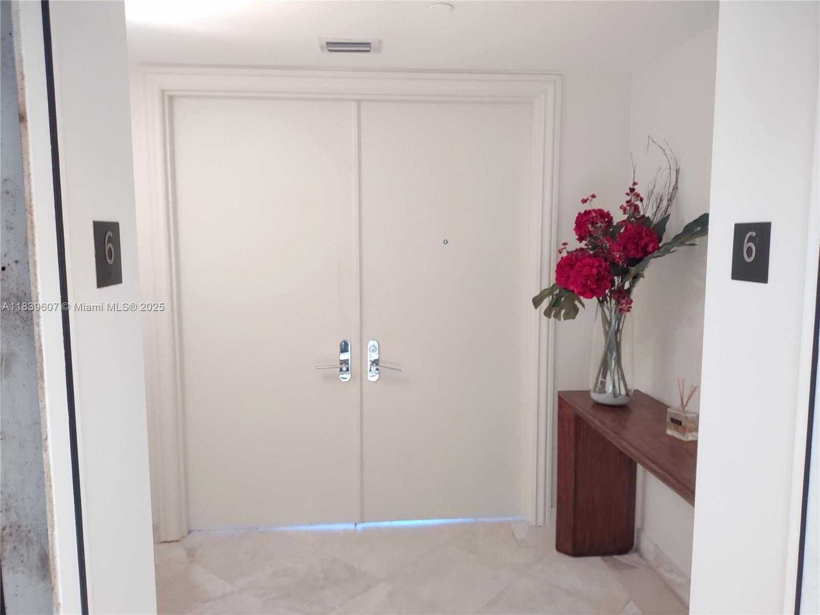 Small Image of 445 GRAND BAY DR #601, Key Biscayne Number 7