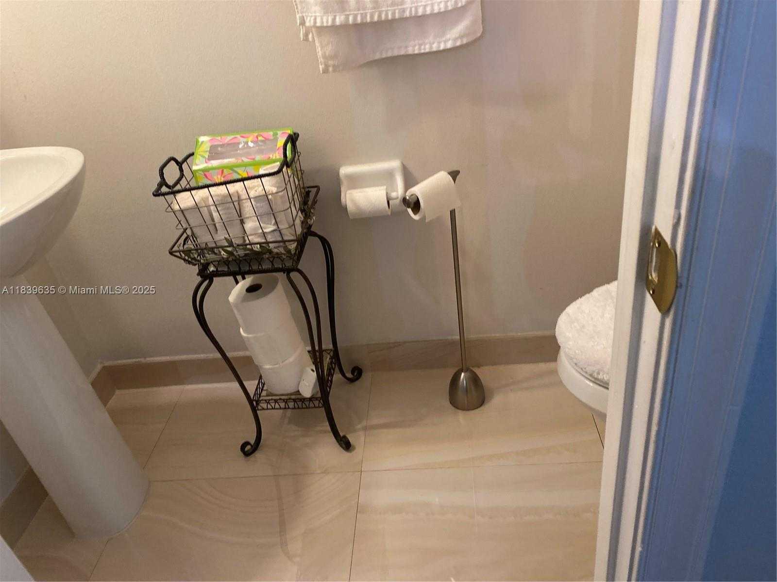 Small Image of 6006 PLUM PL, Tamarac Number 82