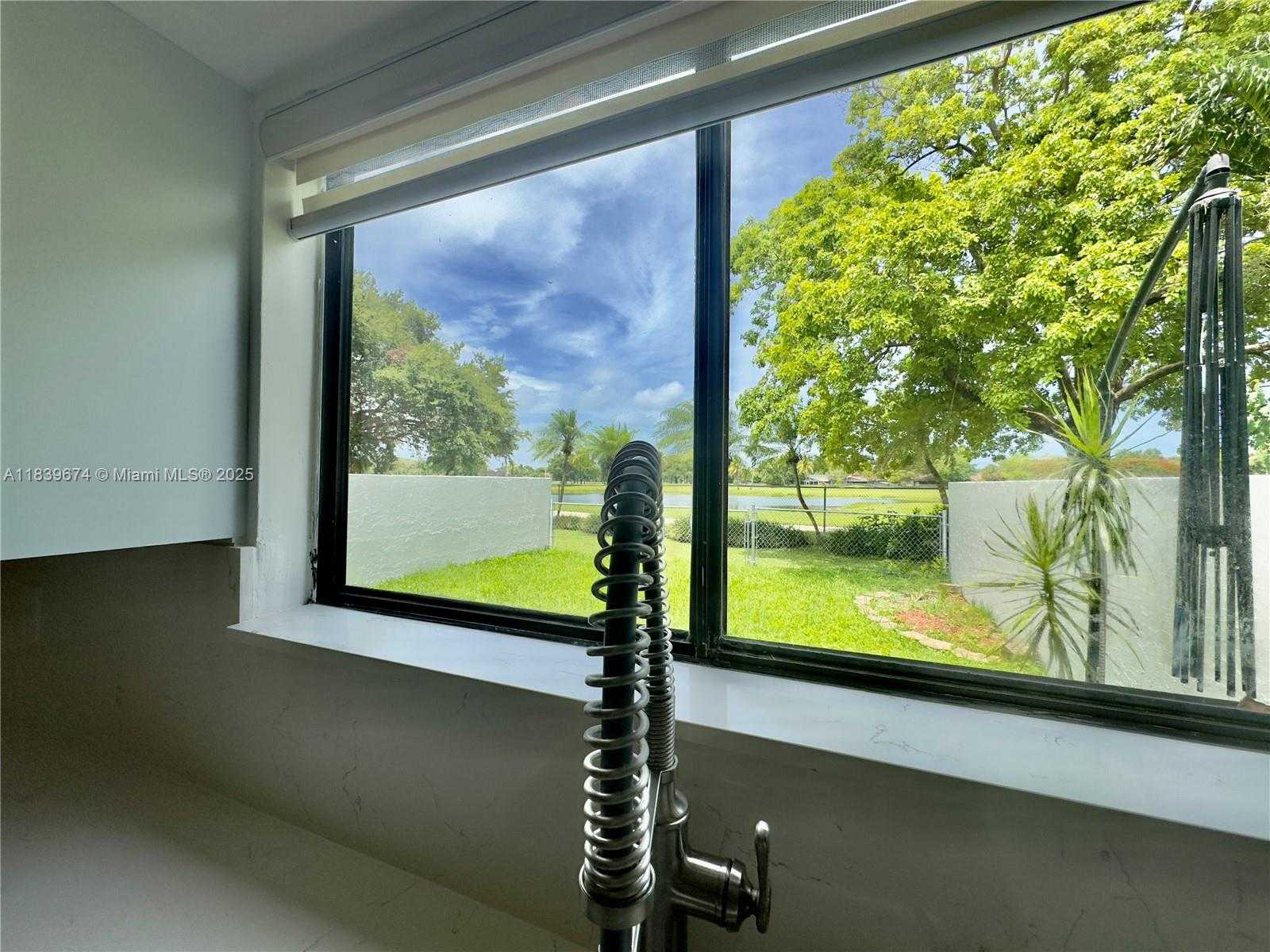 Small Image of 13009 SOUTH WEST 95TH AVE #13009, Miami Number 11