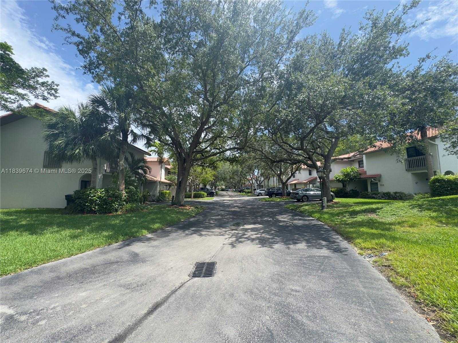 Small Image of 13009 SOUTH WEST 95TH AVE #13009, Miami Number 34